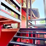 Novos Baianos Hostel e Suites