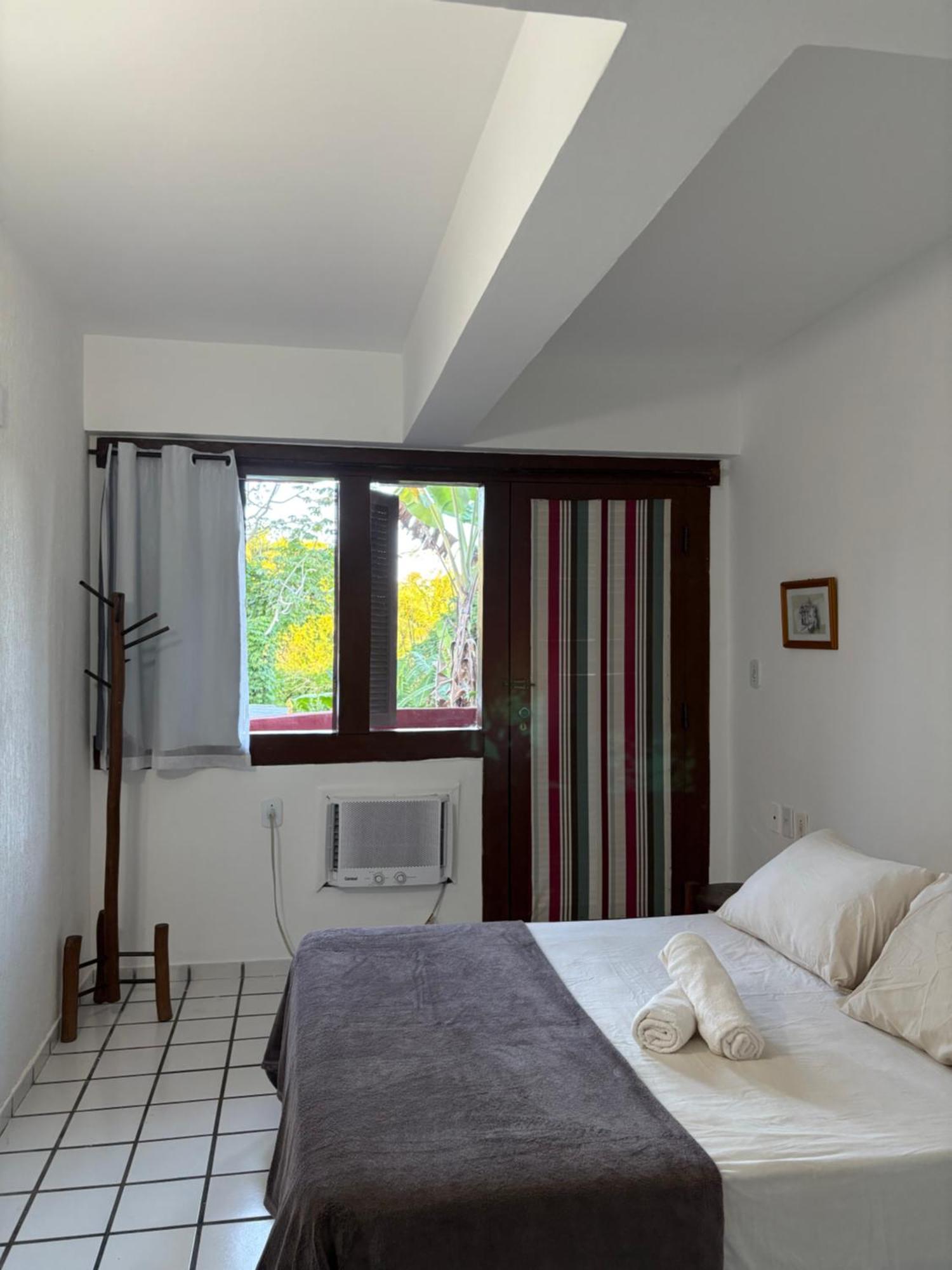 Albergue Novos Baianos E *